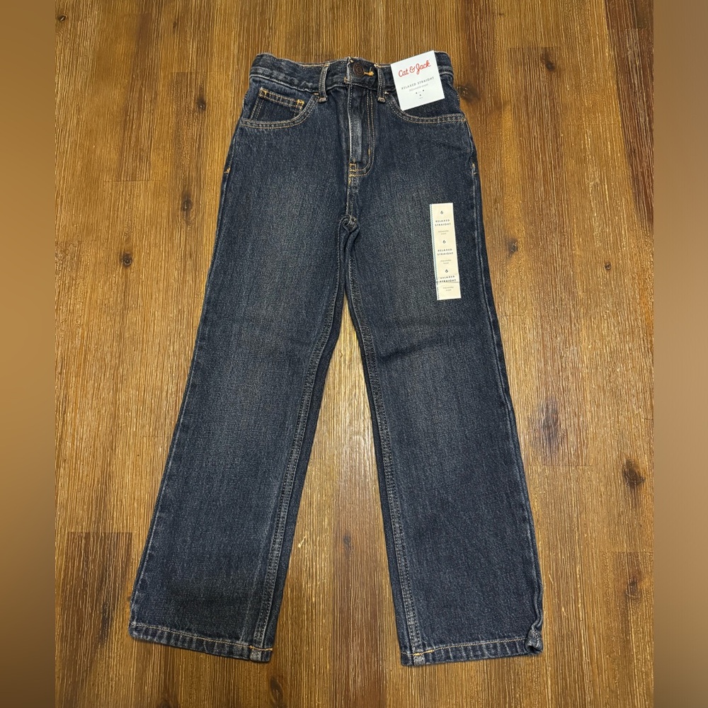 🟢NWT🟢 Cat & Jack Relaxed Fit Blue Jeans - Size 6